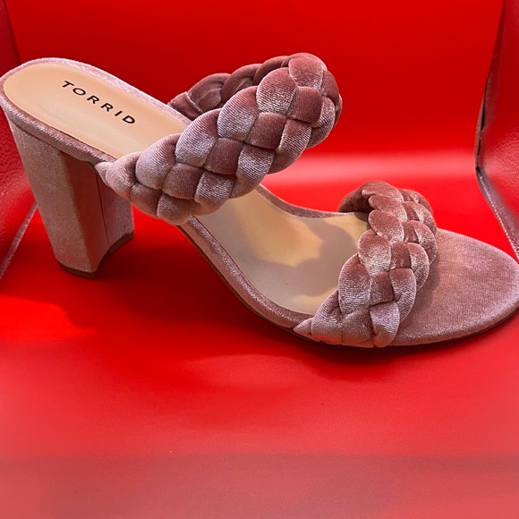 Torrid Mauve Braided Velvet - Picture 4 of 6